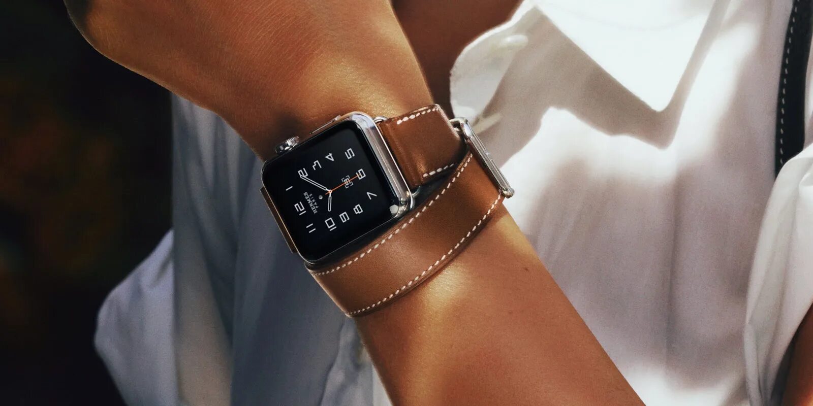 Часы в два оборота. Эпл вотч Гермес. Apple watch Hermes. Apple watch 1 Hermes. Ремешок Hermes для Apple watch 7.