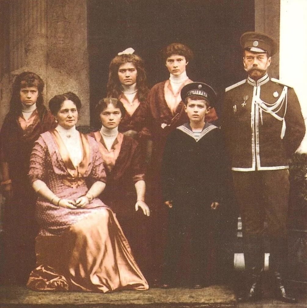Романовы интересные факты из жизни. Царская семья романовых 1917. Династия романовых. Царская семья романовых в тобольске. Романовы интересные факты из жизни.