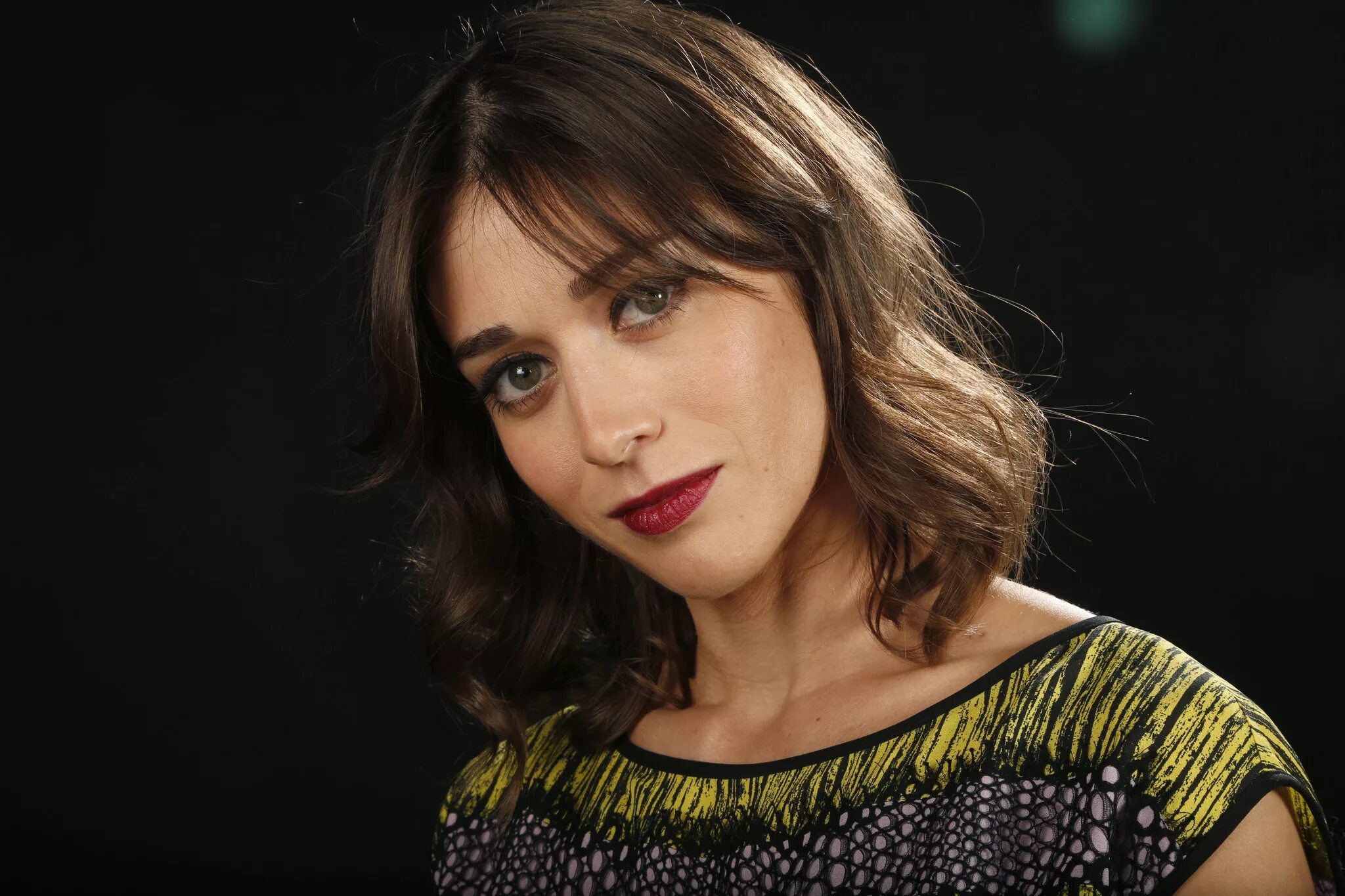 Лиззи каплан lizzy caplan. Лиззи каплан брюнетка. Элизабет энн каплан. Лиззи (элизабет) каплан. Лиззи каплан 2018.