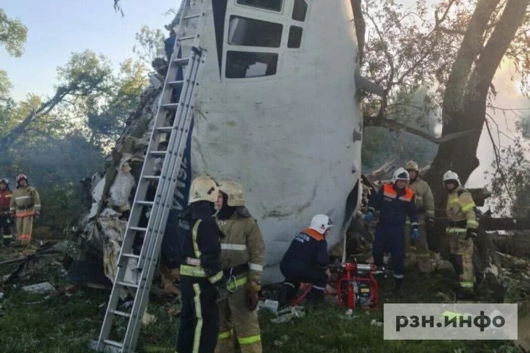 Крушение ил 76 под рязанью. Ил-76 военно-транспортный самолёт разбился под рязанью. Место крушения ил 76 в рязани. Крушение самолета в рязани ил 76. Ил 76 рязань.