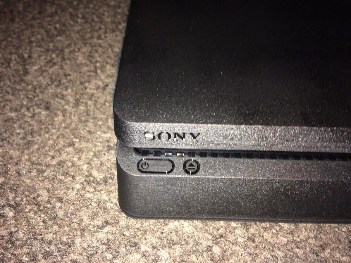 Playstation 2016a. Sony PLAYSTATION 4 Slim. Кнопка дисковода ps4 Slim. Кнопка включения пс4 слим. Дисковод ПС 4.