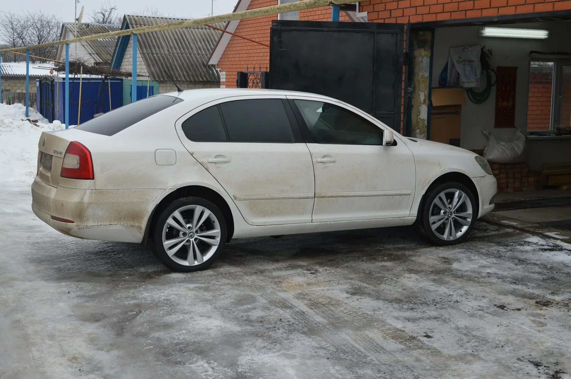 Octavia a5 установка. Skoda Octavia a5 r17.