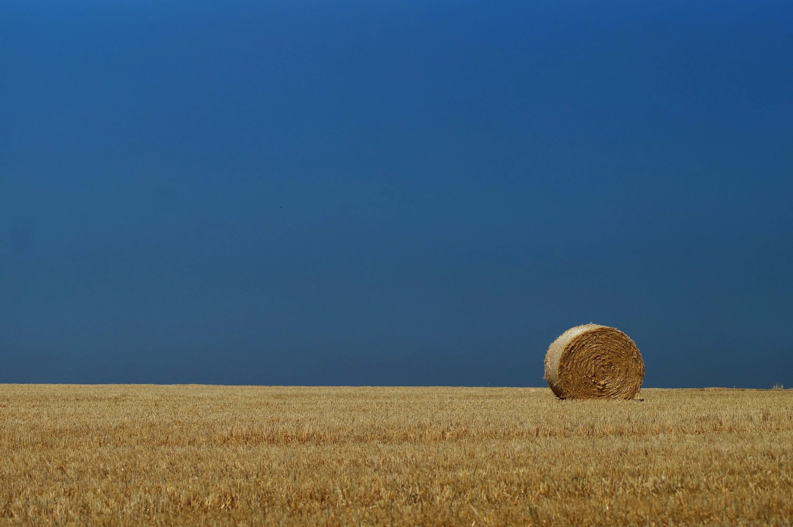 Сено Эстетика. Поле сено. Сено фон. Стог сена Эстетика. Up field