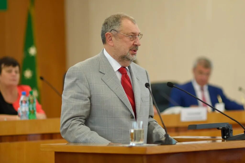 Глава республики адыгея. Депутат адыгеи. Депутаты майкопа. Депутаты хасэ республики адыгея. Депутаты муниципальных образований республики адыгея.