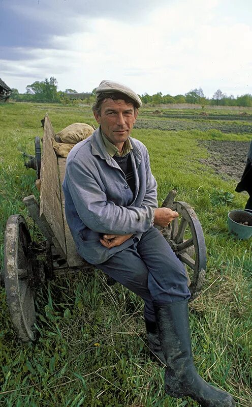 Деревенский парень. Мужчина в деревне. Деревенский колхозник. Сельский мужчина. Деревенские алкаши