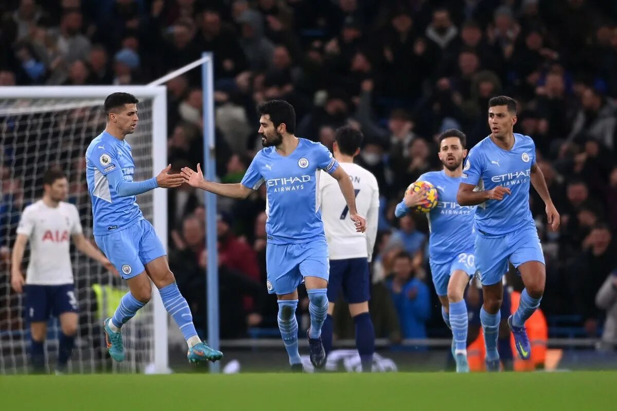 Manchester City vs Tottenham. Манчестер Сити команда 2023. Родри Манчестер Сити 2023. Тоттенхэм Манчестер Сити де Брюйне.