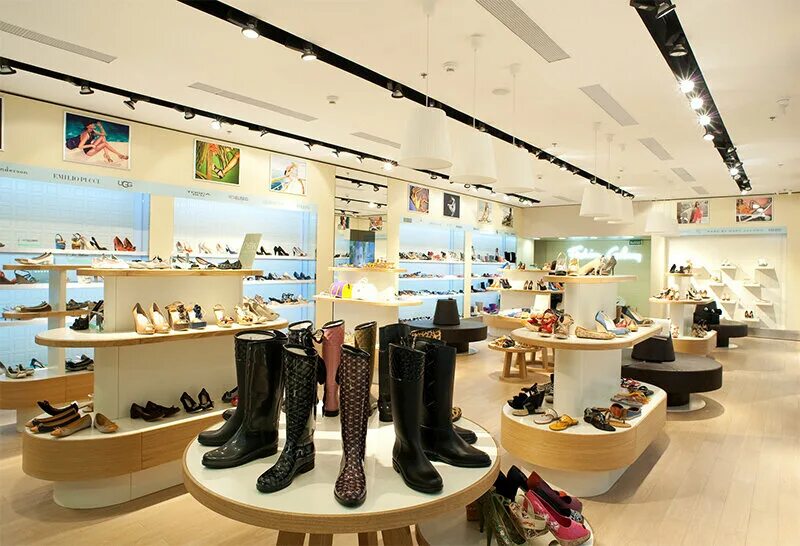 Мега обувные магазины. Обувные магазины в Москве. Название обувных магазинов в Москве. Обувной магазин в меге. Обувной торговый центр Москва.