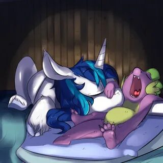 Slideshow shining armor x spike.