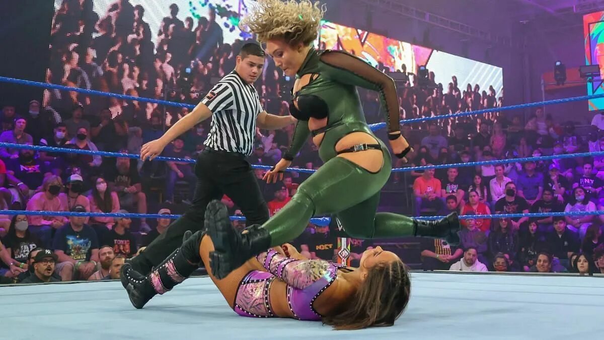 Nikita lyons. Nikkita lyons nxt.
