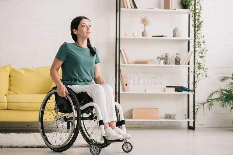 Женщина инвалид 1 группы. Женщина в инвалидной коляске. Женщина инвалид на кресле. Инвалиды беременные женщины. Красивые инвалиды женщины.