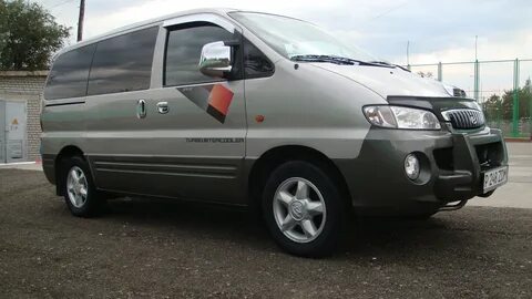 Hyundai starex 2