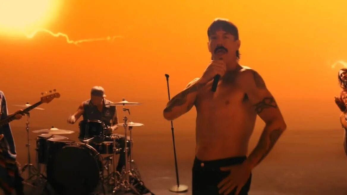 Red hot chili peppers 2016. Клип группы red. Ред холли чили пеперс. Red band. Red hot chili peppers unlimited love.