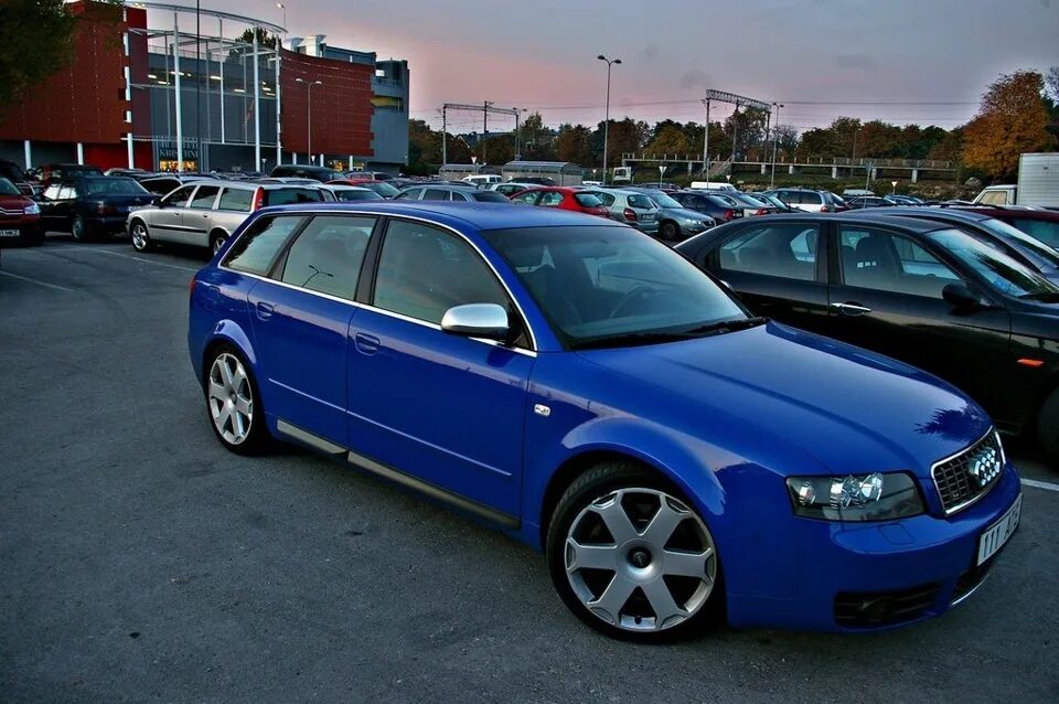 Ауди s4 b6 avant. Диски Audi a4 b6 avant. Ауди а4 b6 r18. Audi a4 b7 r18.