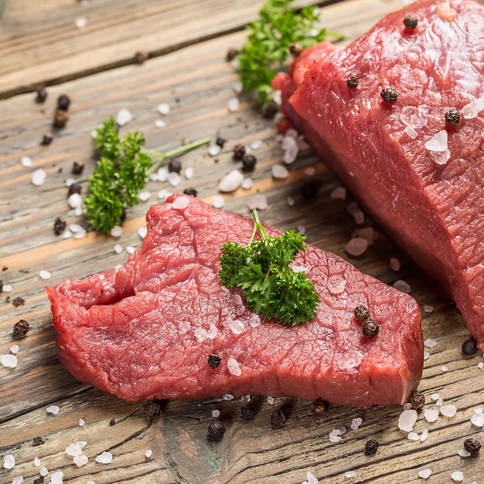 Красное мясо животных. Свежее мясо. Свинина. Мясо картинки.