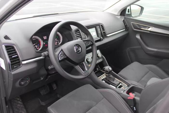 Шкода карок ручной тормоз. Шкода карок ручник. Шкода карок ручник. Skoda karoq interior. Шкода карок ручник.
