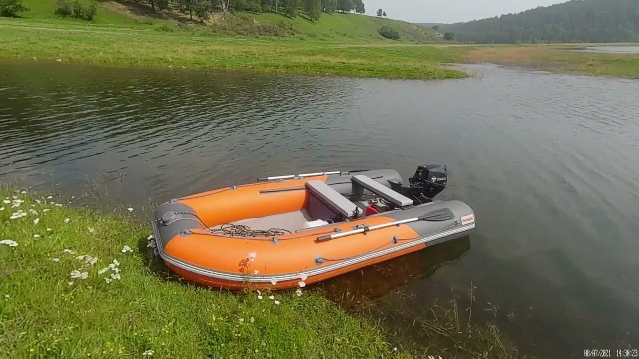 Роджер сфера 3800. Роджер 350. Roger 330 lt. Лодка roger zefir 3500 lt. Лодки роджер 330.