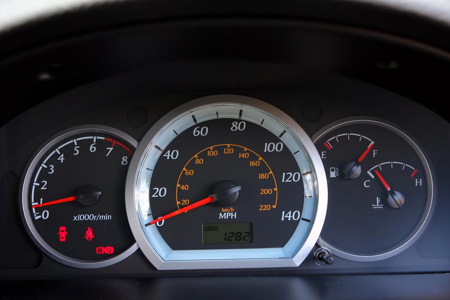 Шевроле лачетти хэтчбек ошибки. Chevrolet lacetti. спидометр лачетти. спидометр на шевроле лачетти хэтчбек. бортовой компьютер лачетти.
