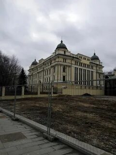 Кремлевская набережная 1
