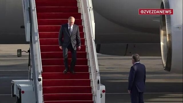 Песня аэропорт стою у трапа