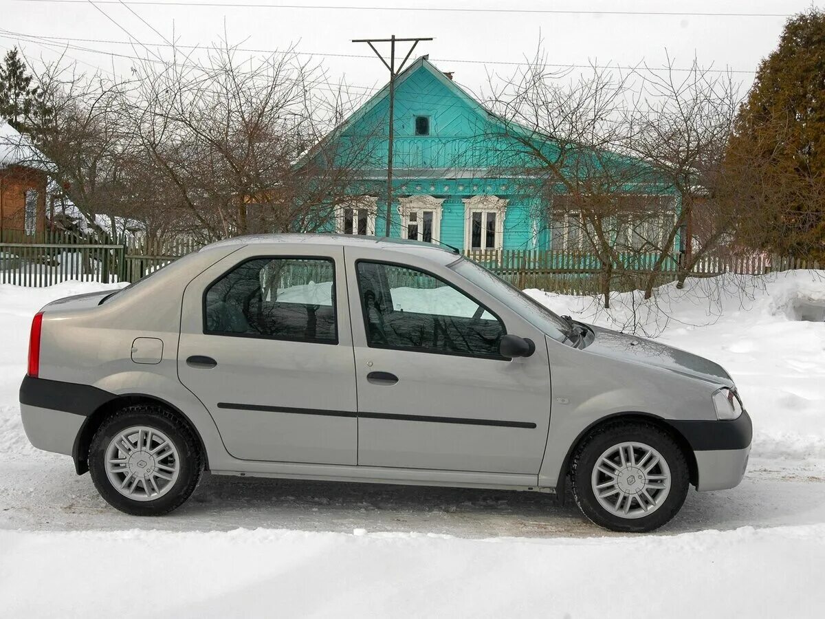 Куплю б у renault logan