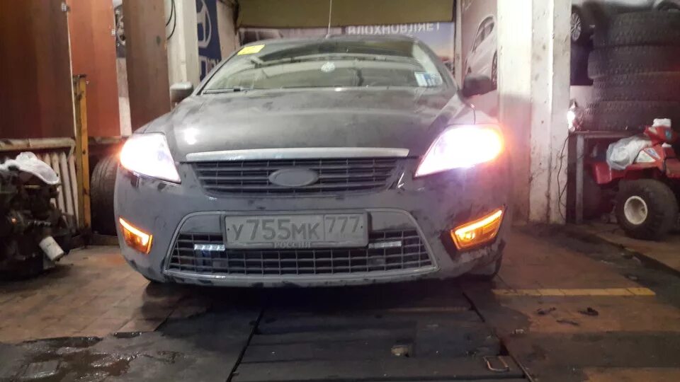 Дхо форд мондео. Ходовые огни Форд Мондео 4. Ford Mondeo 4 ДХО. ДХО Форд Мондео 4 Рестайлинг. ПТФ Форд Мондео 4.