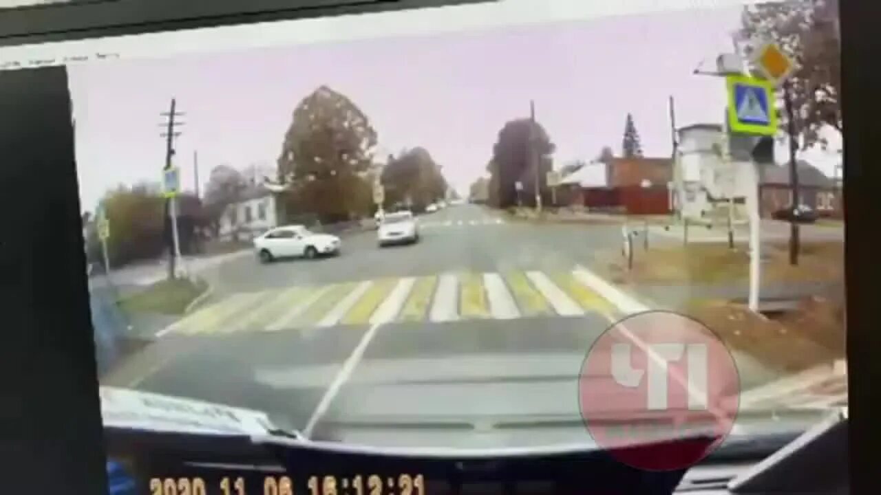 Майкоп около самолета улица. Чп майкоп сегодня. Чп майкоп адыгея сегодня дтп 05 ноября 2022 года в ст курджипская. Чп майкоп сегодня. Авария на курганной в майкопе.