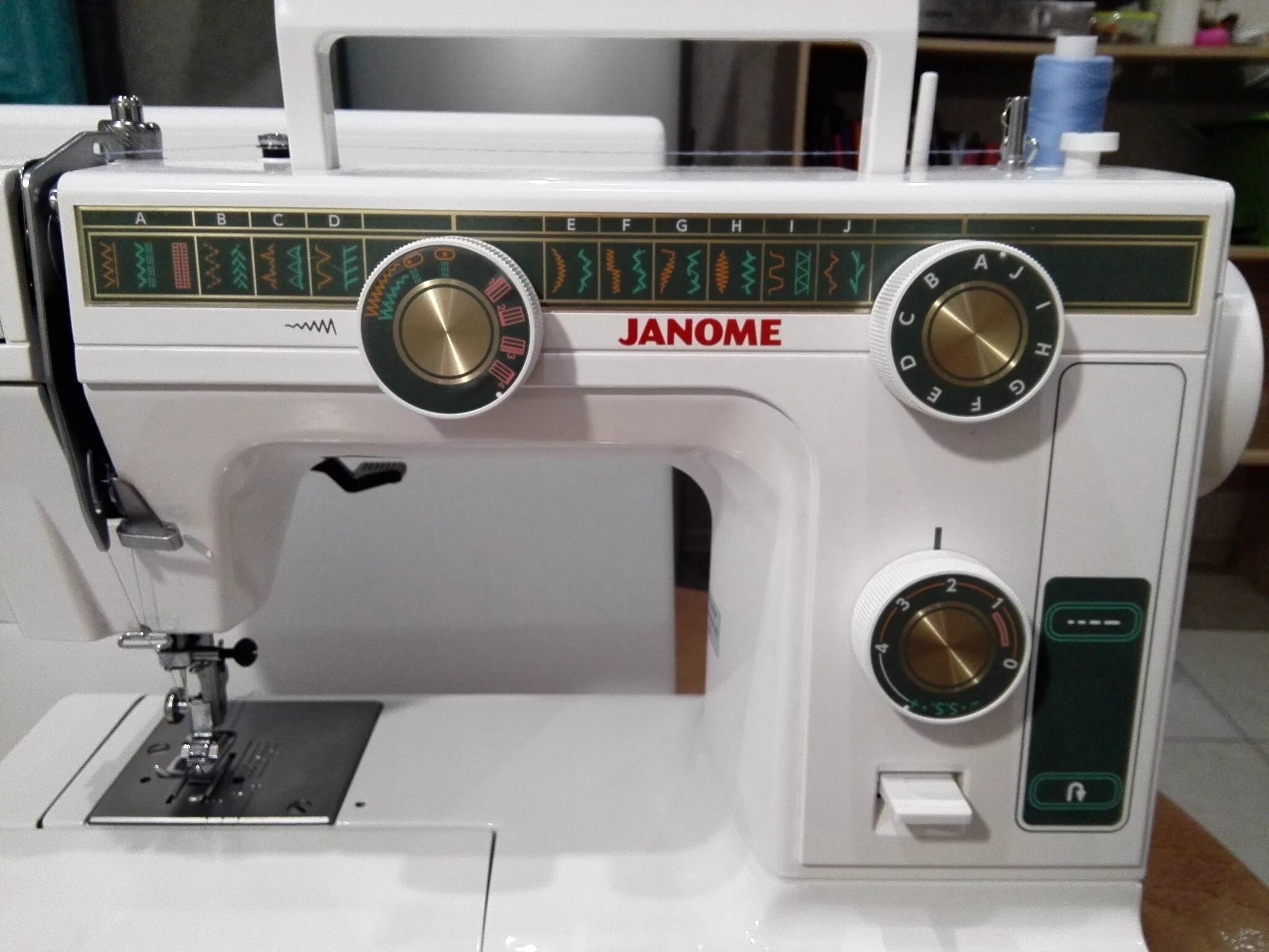 Швейная машина Janome l-394. Janome l-394 / le 22. Швейная машинка Janome 394. Джанлмк л 394. Джаном 394