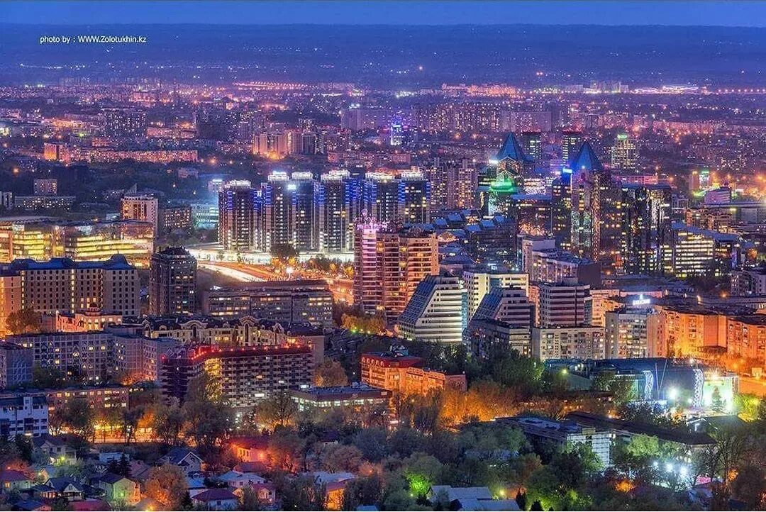 Almaty city. Алма-Ата Казахстан. Казахстан столица Алматы. Вечерняя Алма Ата. Алматы центр города.