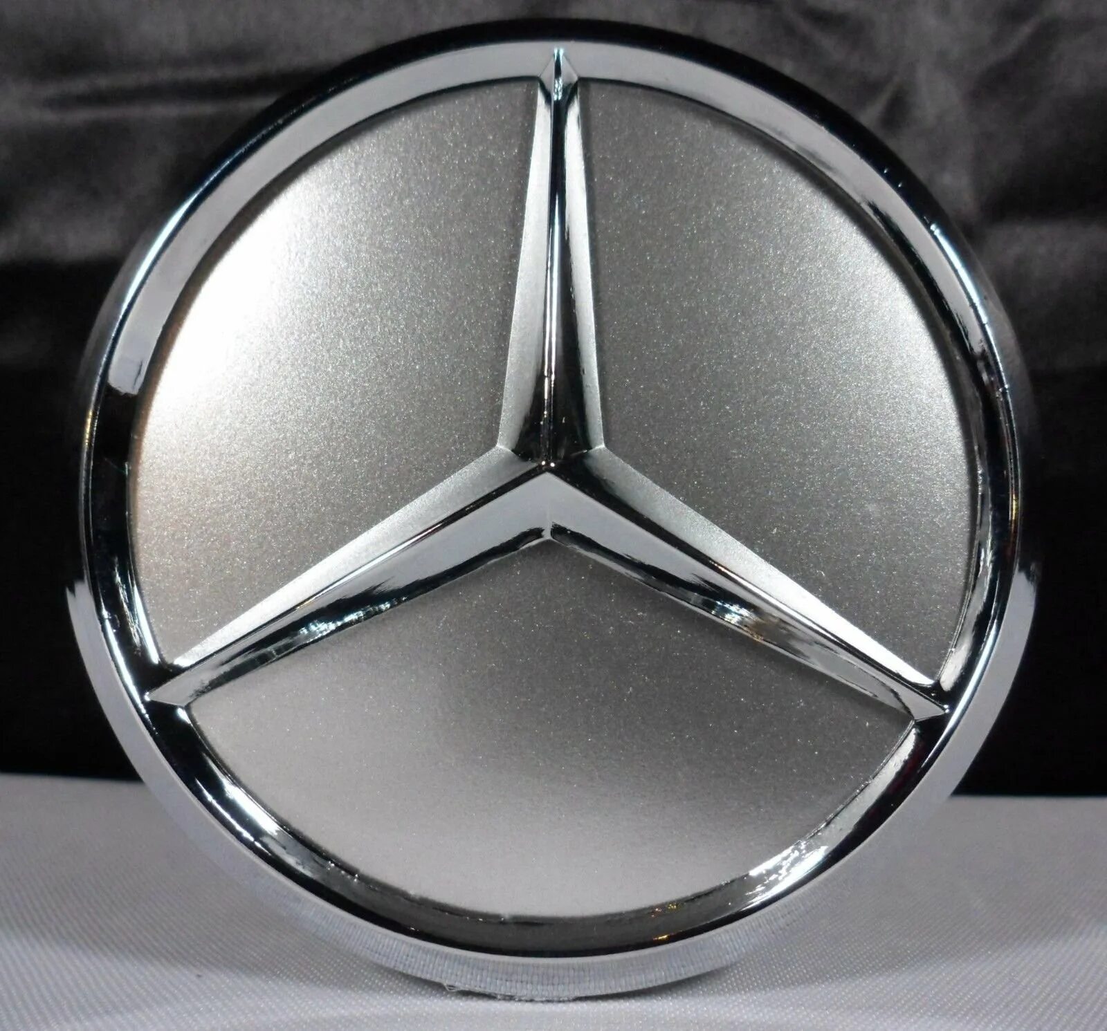 Знак Mercedes-Benz(Мерседес-Бенц). Мерседес Бенц знак. Значок Мерседес Гелик. Значок Мерседес b200. Знак мерседес купить