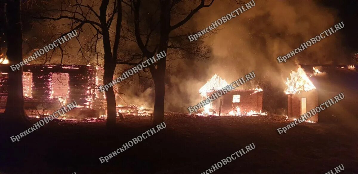 Новозыбков су сегодня. Новозыбков су последние сегодня. Новозыбков су сегодня. 114 квартал новозыбков. Мемориальные доски на школах.
