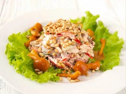 Рецепт салата с кедровыми орешками