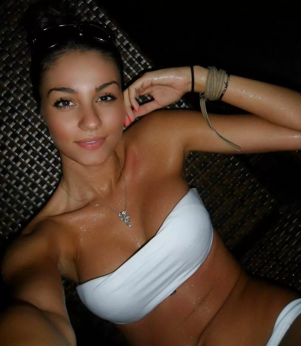 Ana cheri garcia в платье. Julie jess. Elisabeth rioux фотосессии. Yourgirl 6399. Yourgirl 6399.