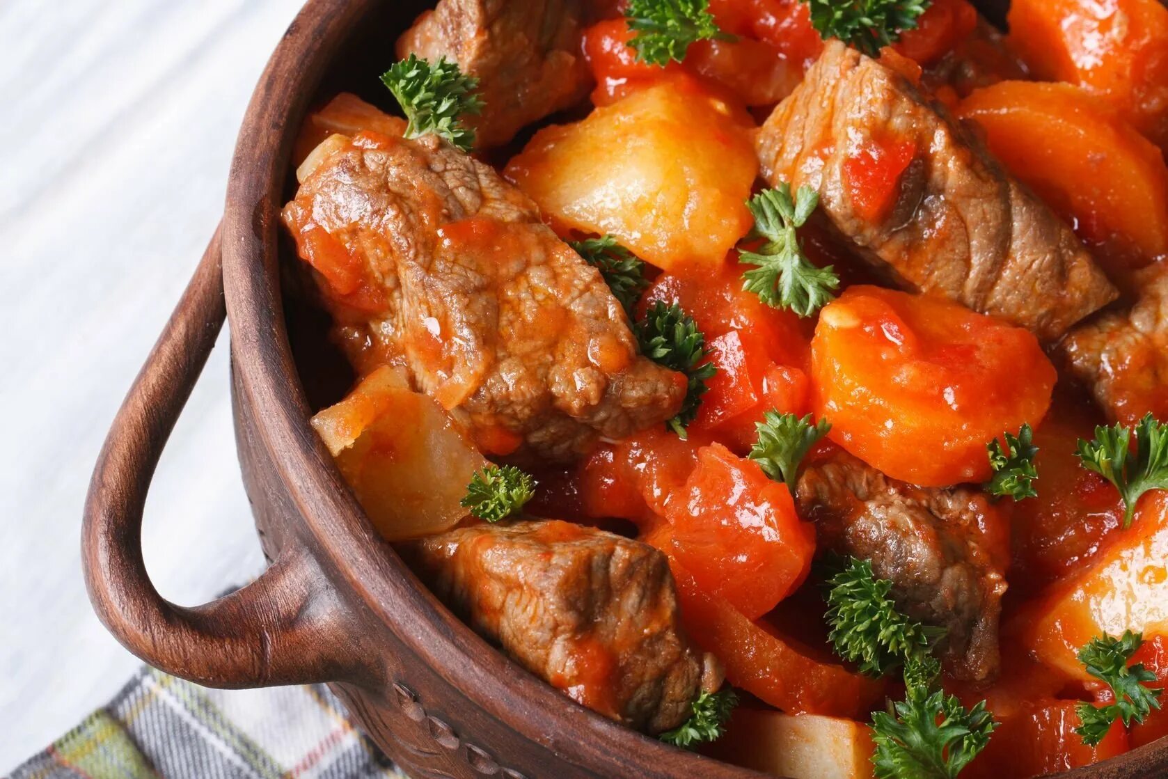 Как потушить мясо с овощами. Азу с телятиной. мясо с овощами. тушеное мясо. блюда из тушеного мяса.