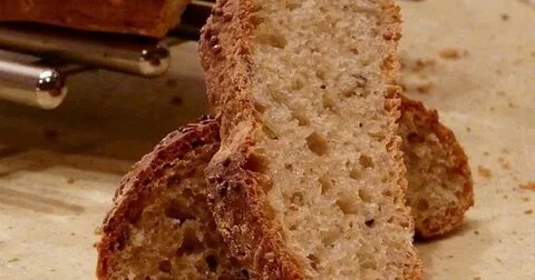 Батон с кунжутом