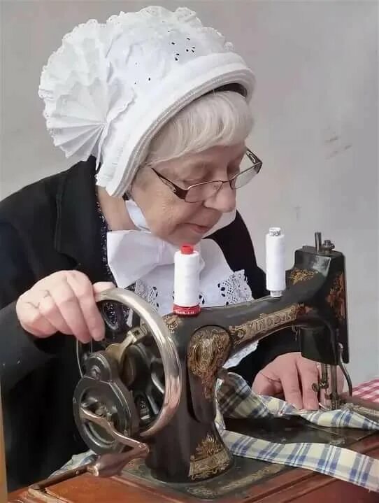 смешная швея