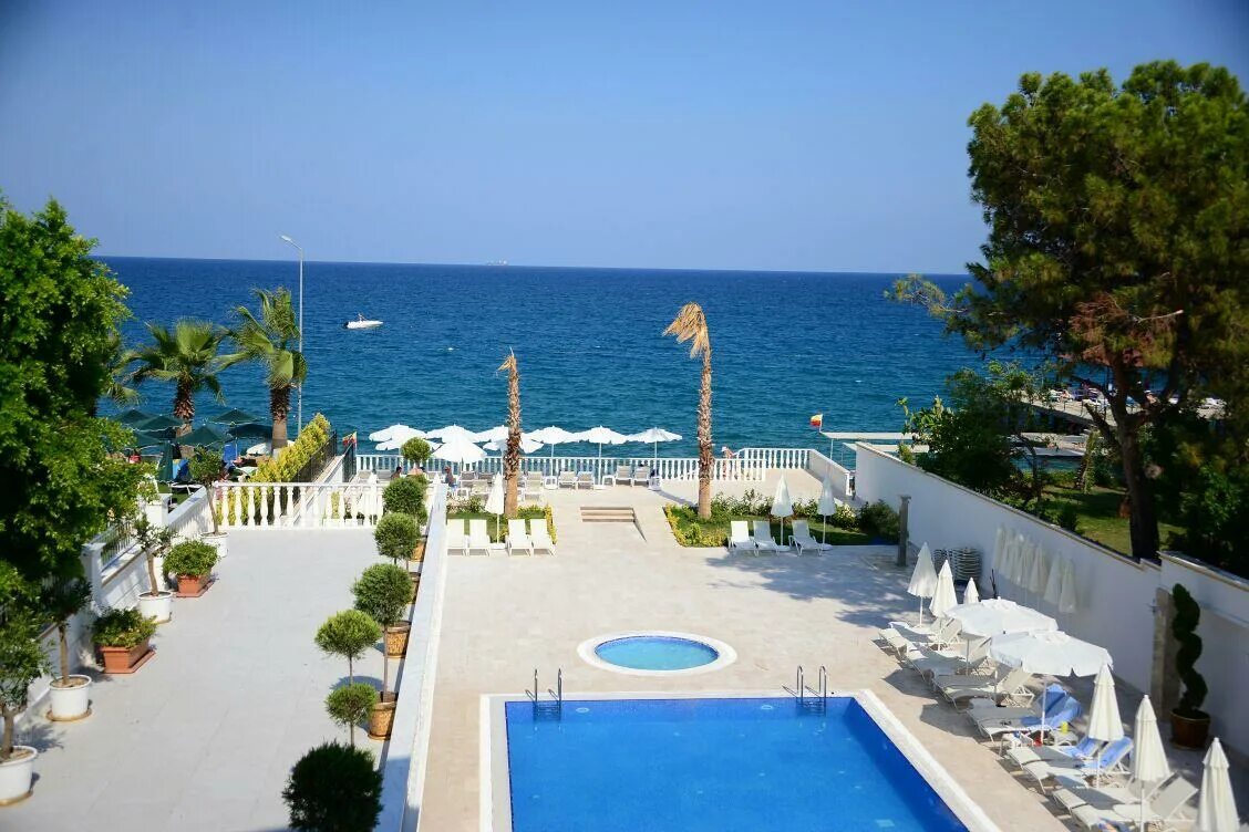 Бич хотел 4. Ла Хойя Бич отель Бельдиби. La Hoya Beach Hotel 4. Beldibi Beach 4 Кемер. Белроуз Бич Турция.