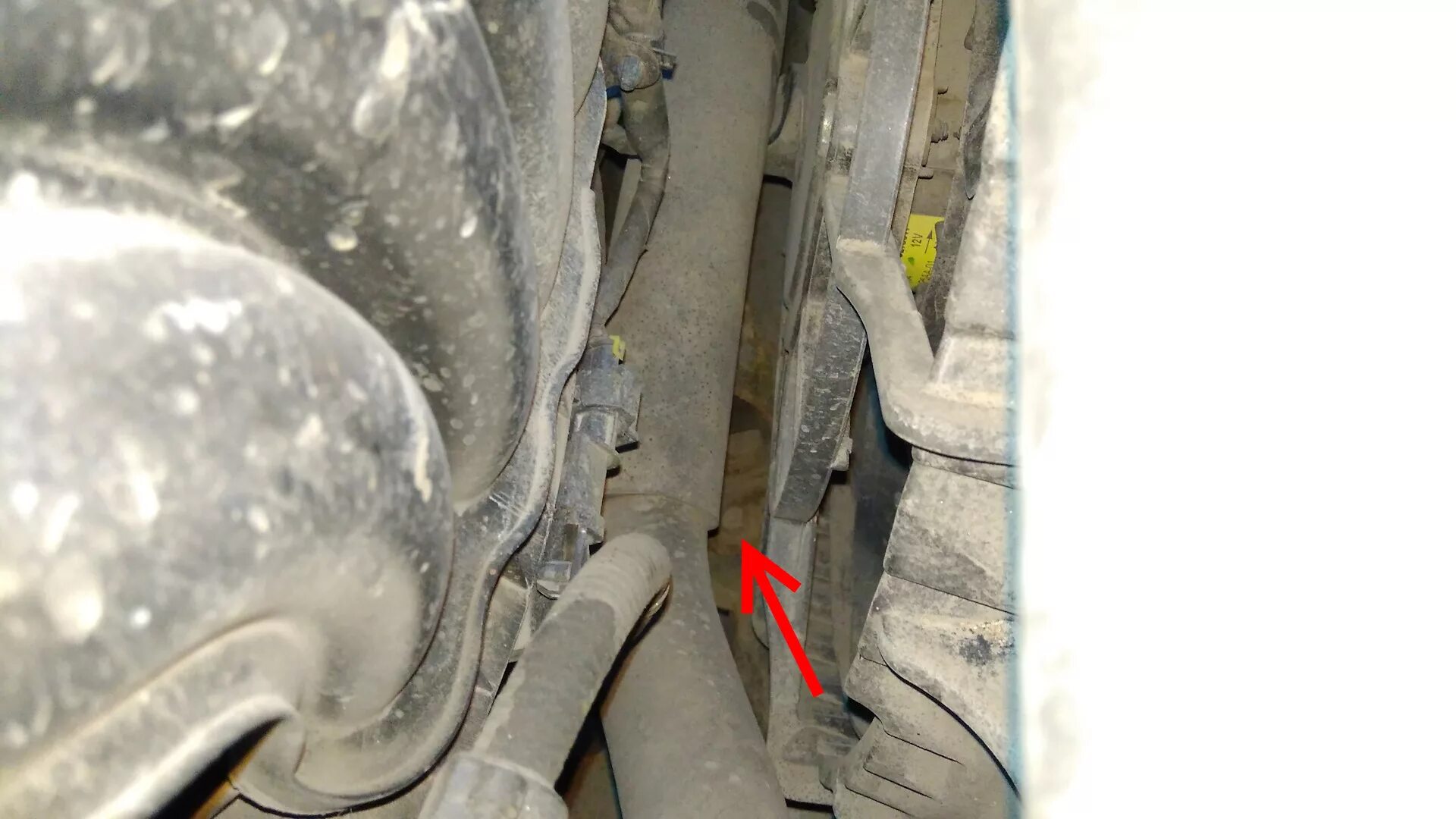 Вибрация по кузову на холостых. Виброгаситель двигателя ваз 2112. Двигатель трясет на холостых. Вибрация на ланос. Вибрация по кузову на холостых.