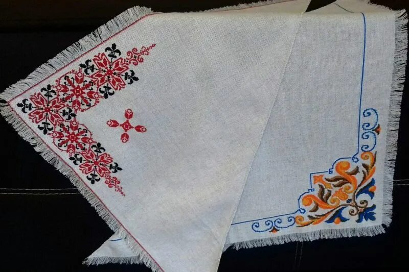 мурано сплэш равномерка 7449. платок с вышивкой. косынка с вышивкой. афиша вышивки на платке. платочек вышивка для мамы.