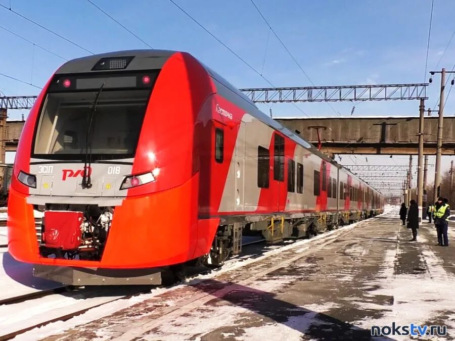 Скоростная электричка оренбург. Ласточка Оренбург Орск электричка. Ласточка Орск Оренбург. Ласточка Орск Оренбург новая электричка. Электричка Ласточка Оренбург.