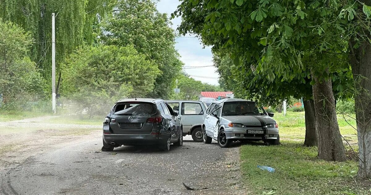 Нападение на белгородскую область со стороны. Дорога фото. Броневик губернатора Белгородской области. ДРГ В Белгороде.