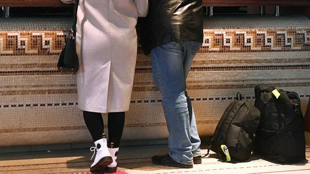 268 курортный обман 11 тыс просмотров 4. Курортная комедия с буруновым. Риз уизерспун сейчас 2022 без фотошопа. Shutterstock travel relaxation. Комедия взорвала интернет.