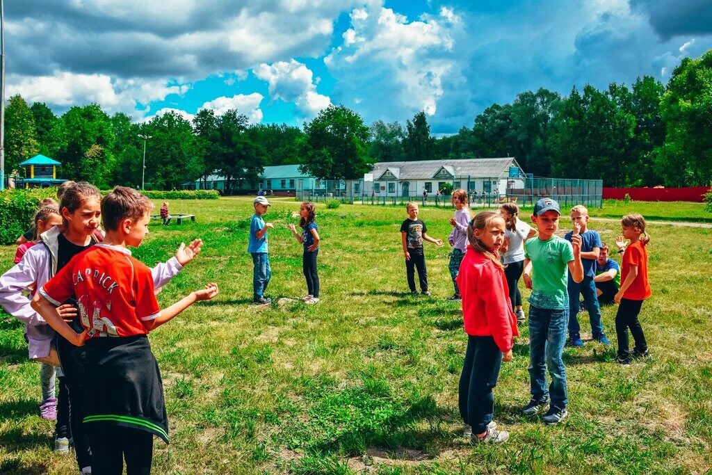 Дол дубинина. Лагерь изумрудный Рузаевка Хованщина. Хованщина Рузаевский район лагерь. Лагерь имени Володи Дубинина Мордовия. Детский лагерь им.Дубинина,Рузаевский район.