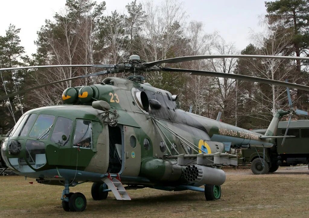 Украинские вертолеты видео. Ми-8 вертолёт. Вертолеты всу. Вертолёт ми-8 амтш. Украинские вертолеты видео.