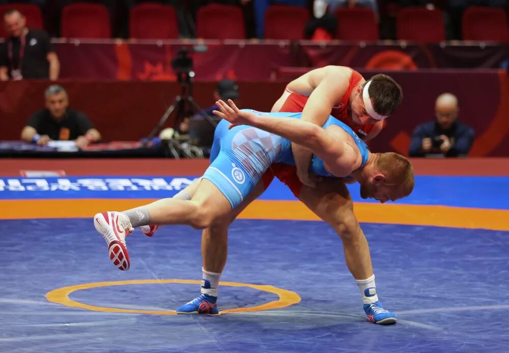 чемпионат европы греко. роман барсегян греко римской борьбе 2016. чемпион греко-римской борьбе 2021. греко-римская борьба парк отель горизонт. греко римская борьба.