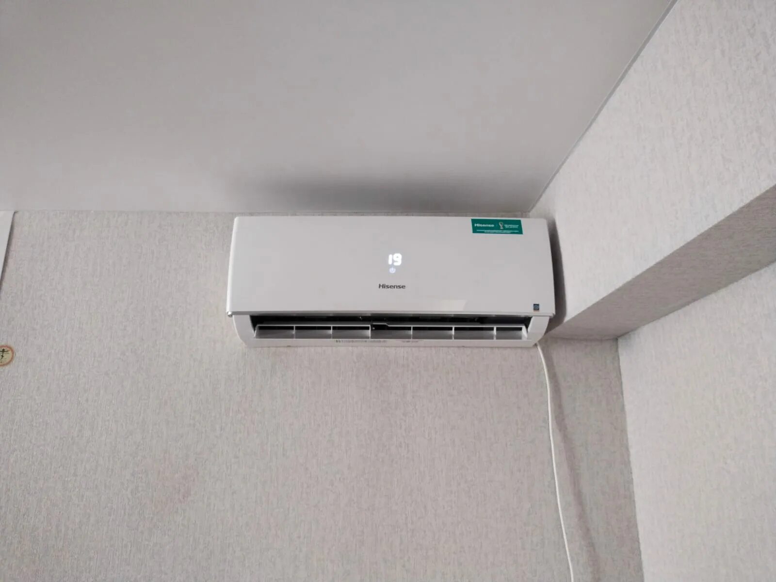 Smart dc inverter as 09uw4ryddb05. As-13uw4ryddb03. as-07uw4ryddb00g smart dc inverter. hisense as-11uw4ryddb02.