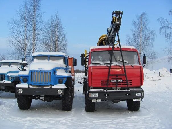 Урал камаз работа. Лесовоз урал камаз. камаз, урал 1420. урал vs камаз. камаз против урала.