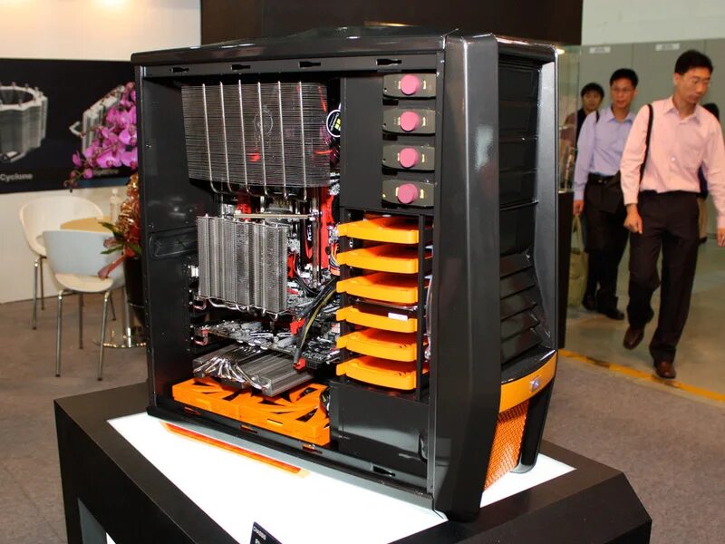 Башенный кулер aerocool lga 1156. Компьютер с водяным охлаждением thermalright. Сжо cooler master. Красивые вентиляторы для пк. Компьютеры без кулеров.