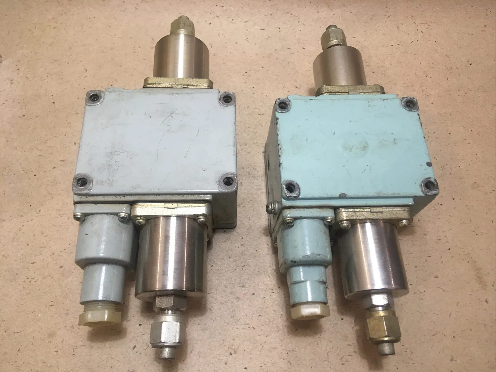 Реле контроля смазки ркс-1б. Реле контроля скорости ркс 1а616. Реле контроля смазки ркс-16. Тд ркс 002р 04. Реле контроля скорости ркс-м.