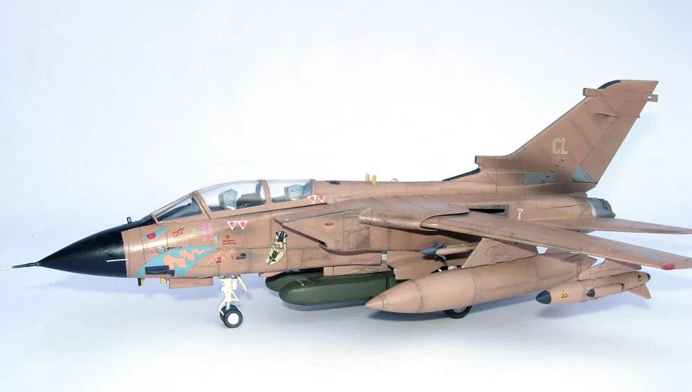 Tornado gr 1 Revell 1/72. Tornado gr1 Raf. Tornado gr1 Desert Storm. Tornado gr.1 Pilon Bombs 1/72.