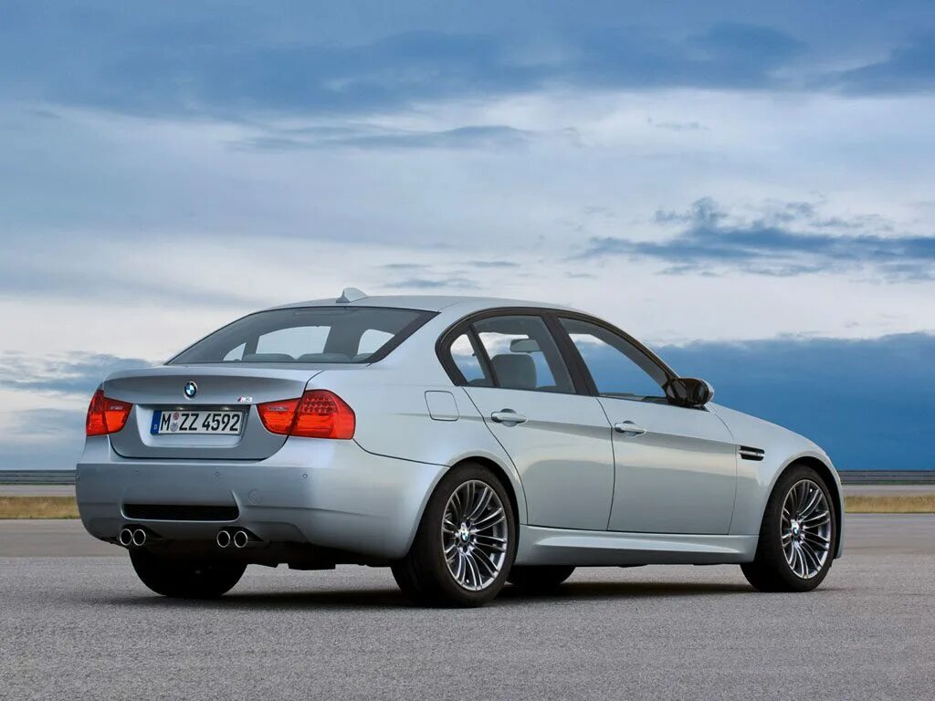 Бмв 3 90. BMW m3 e90 седан. BMW 3 e90 седан. BMW m3 2008. BMW m3 sedan 2008.